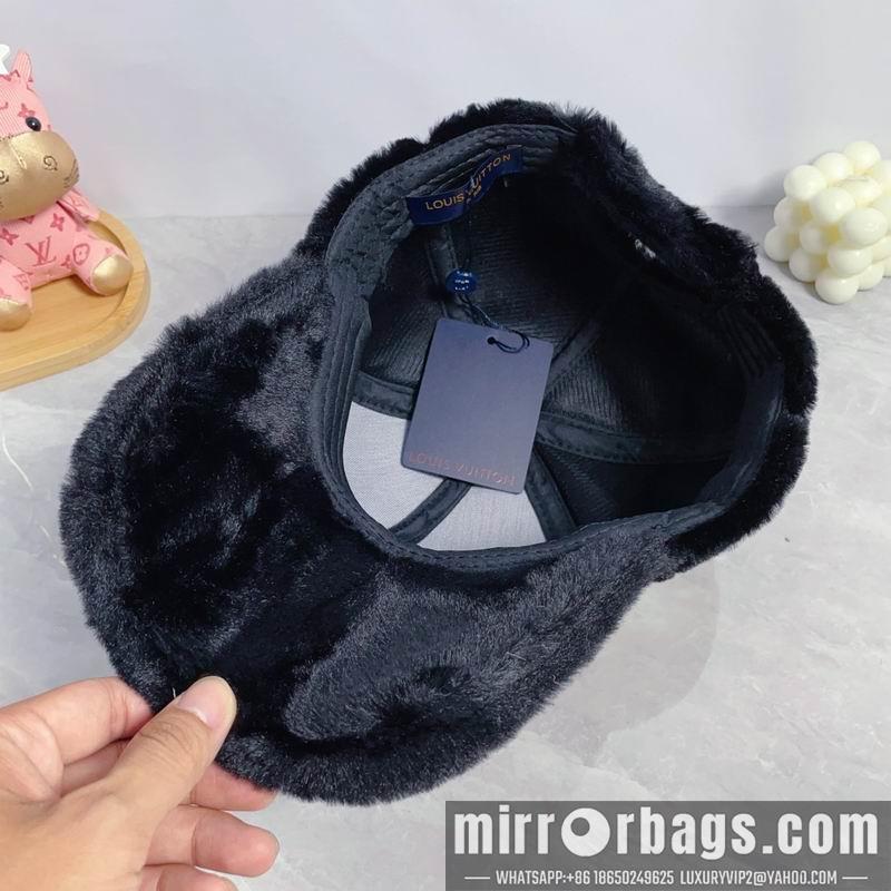 LV Hat dx100