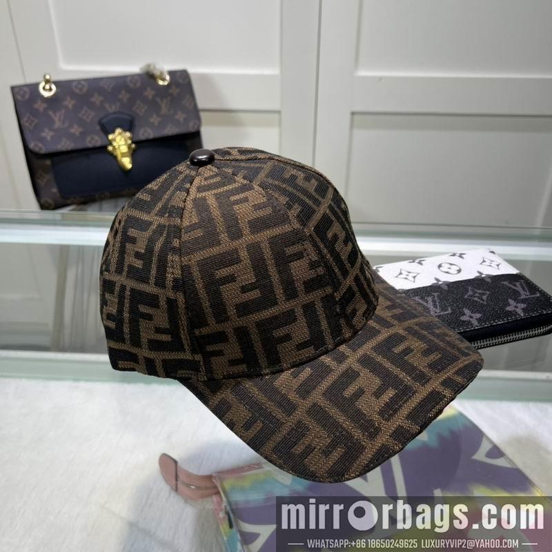 Fendi Hat dx63