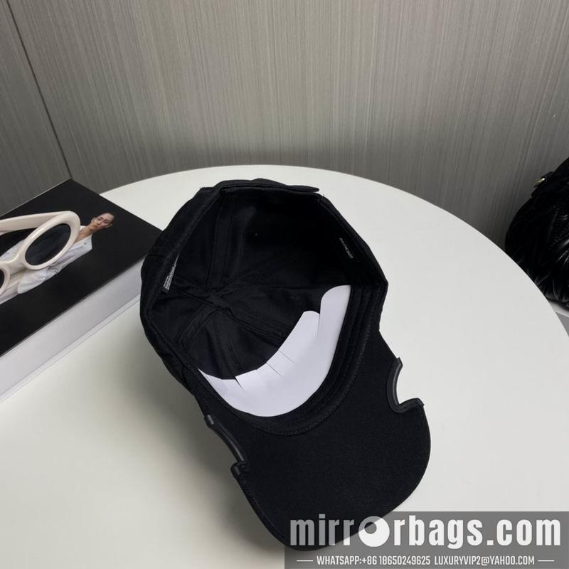 Balenciaga Hat dx95