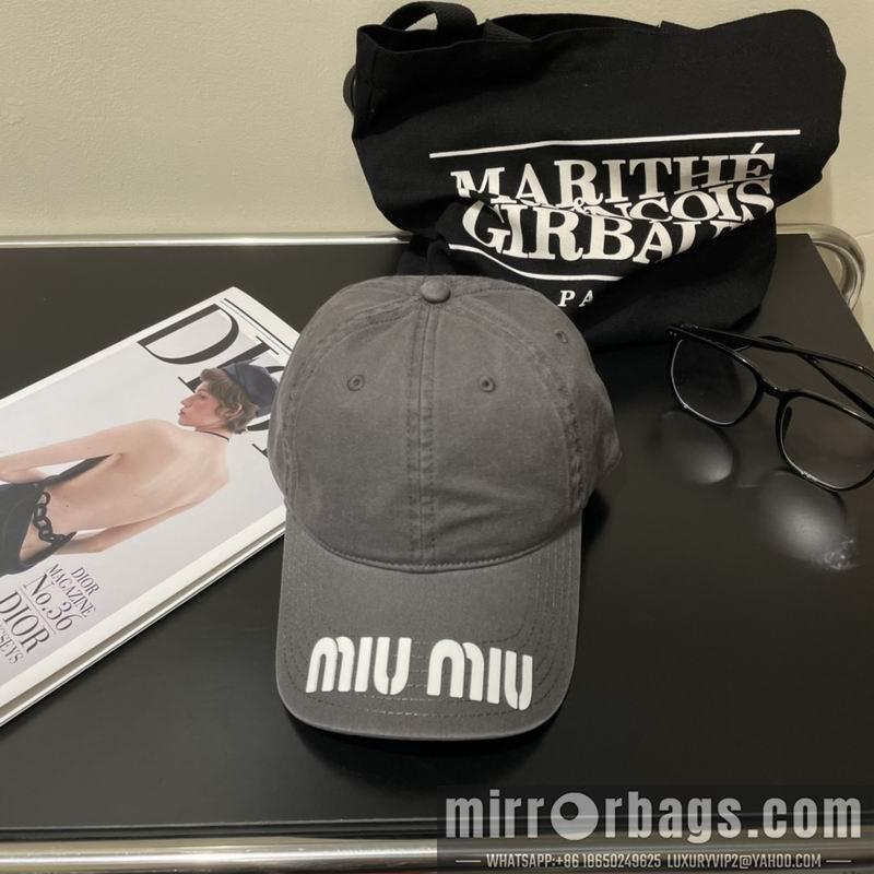 MiuMiu Hat 042701