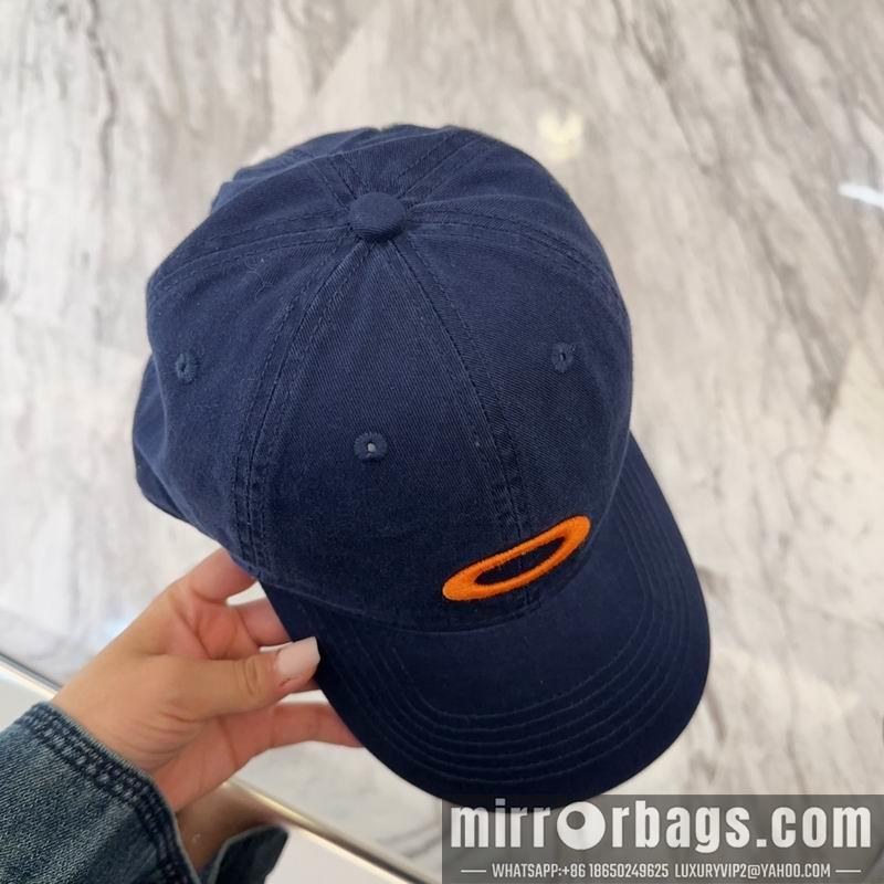 Balenciaga Hat dx51