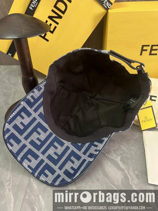 Fendi Hat dx53