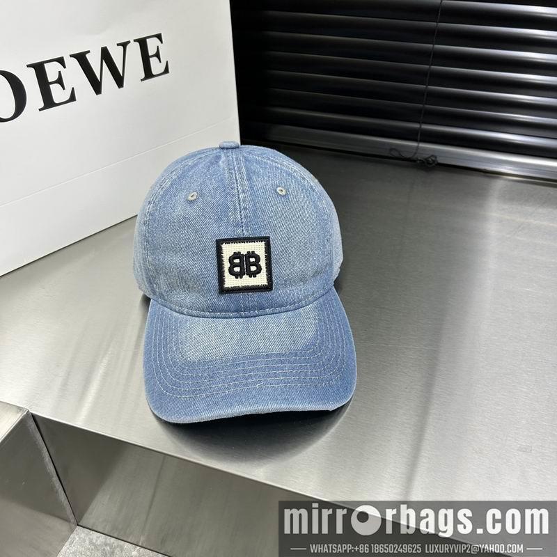 Balenciaga Hat dx22