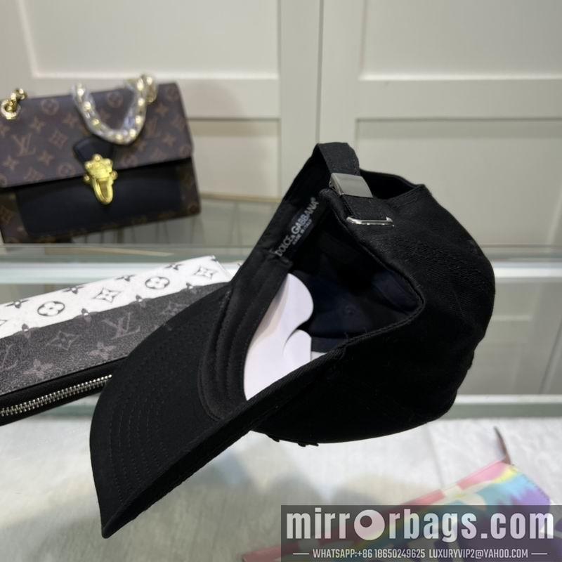 DG Hat 061015