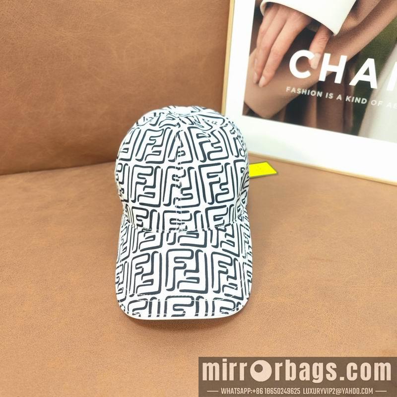 Fendi Hat dx43
