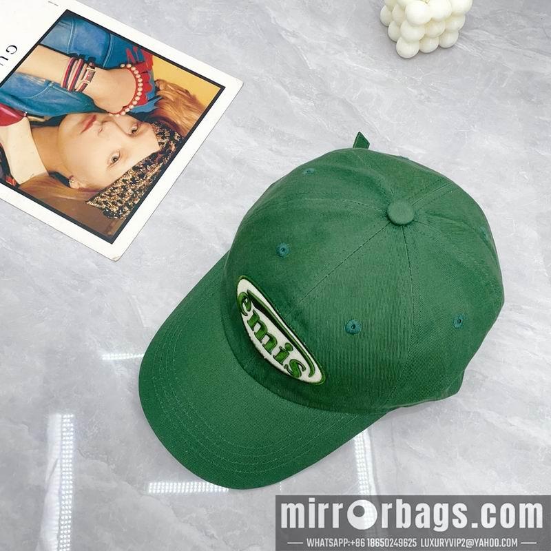 Emis Hat dx04