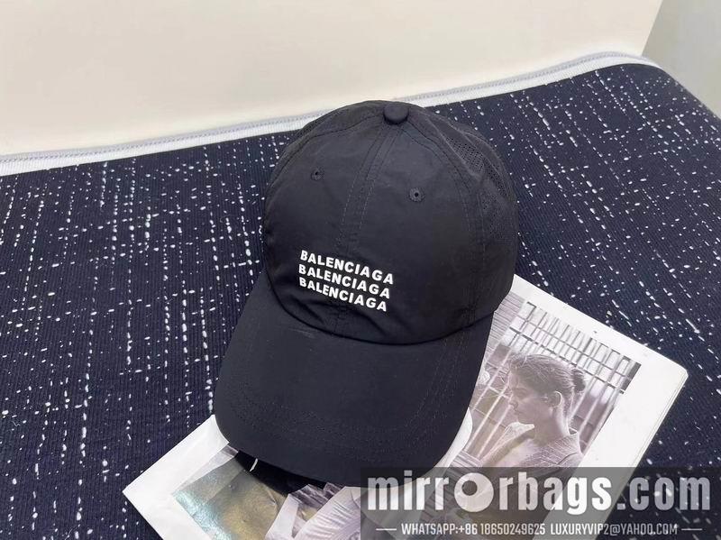 Balenciaga Hat dx108