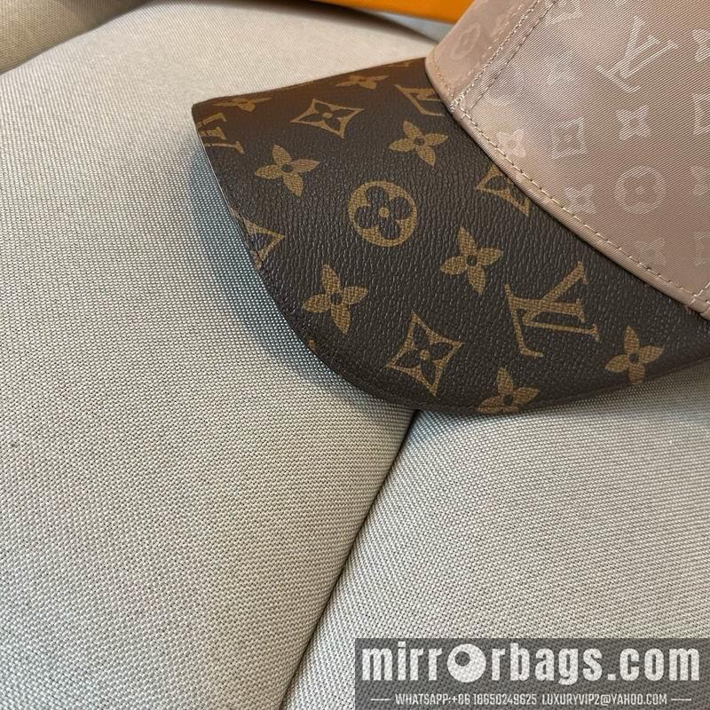 LV Hat dx34