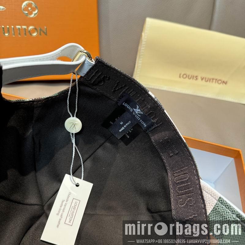 LV Hat dx161