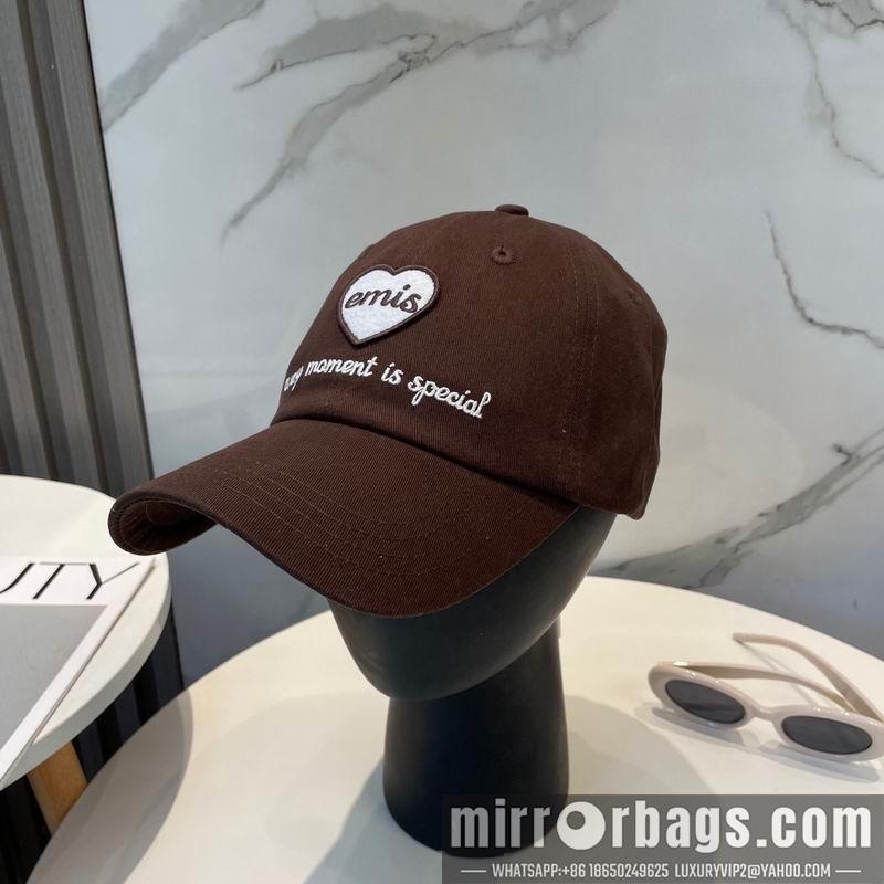 Emis Hat dx09