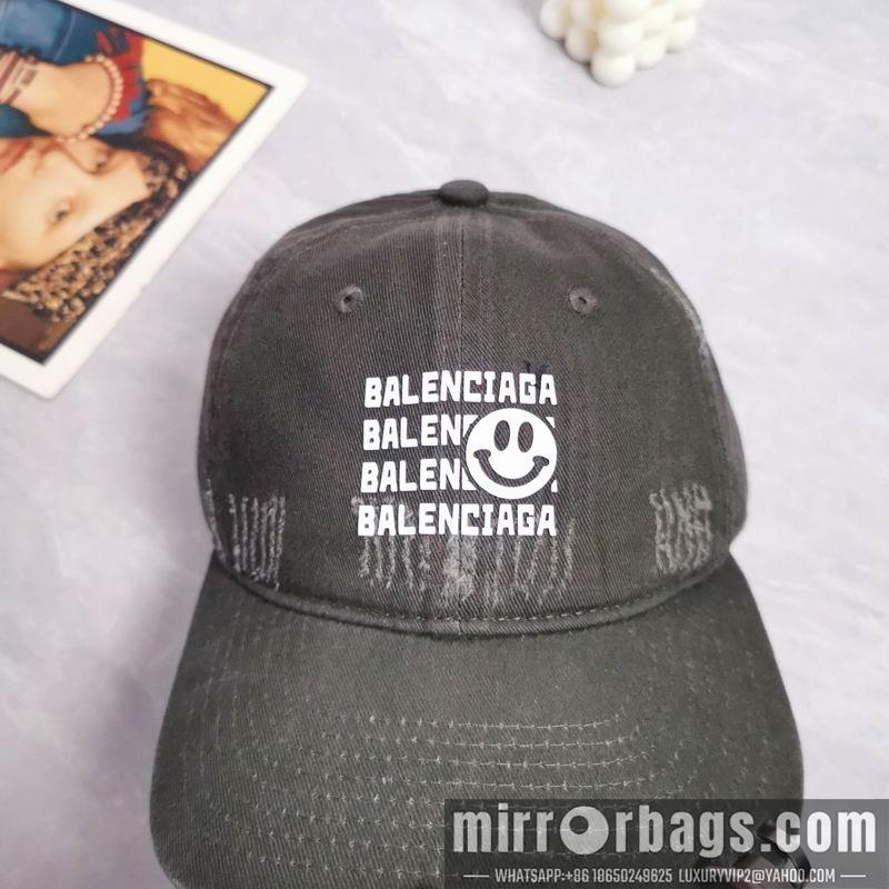 Balenciaga Hat dx18
