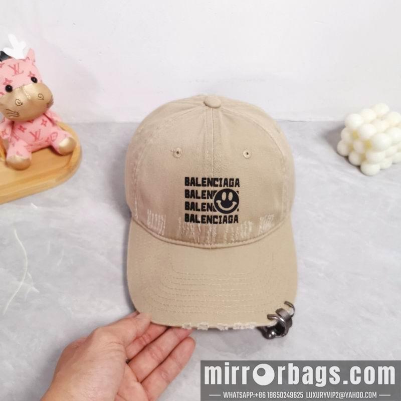 Balenciaga Hat dx18