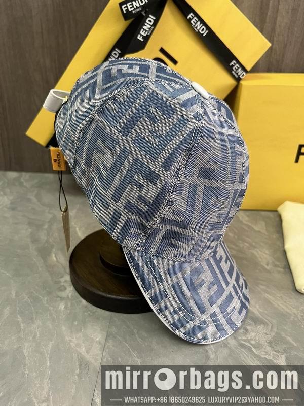 Fendi Hat dx53