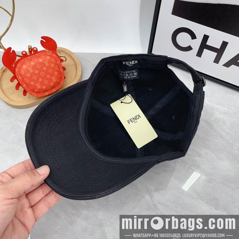 Fendi Hat dx70