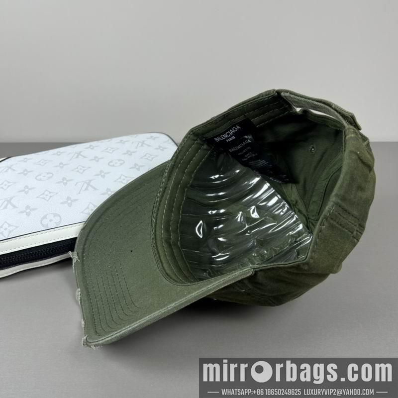Balenciaga Hat dx07