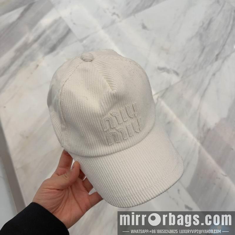 Miumiu Hat dx37