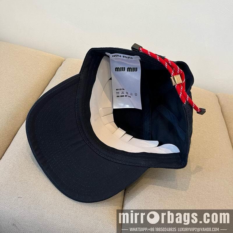 Miumiu Hat dx32