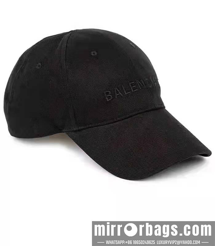 Balenciaga Hat dx09