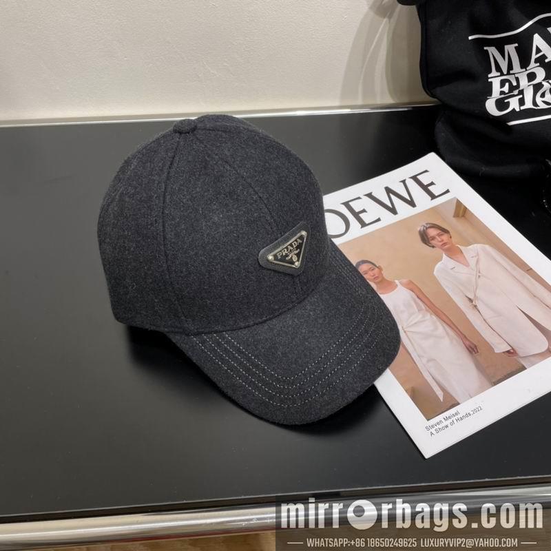 Prada Hat 041701