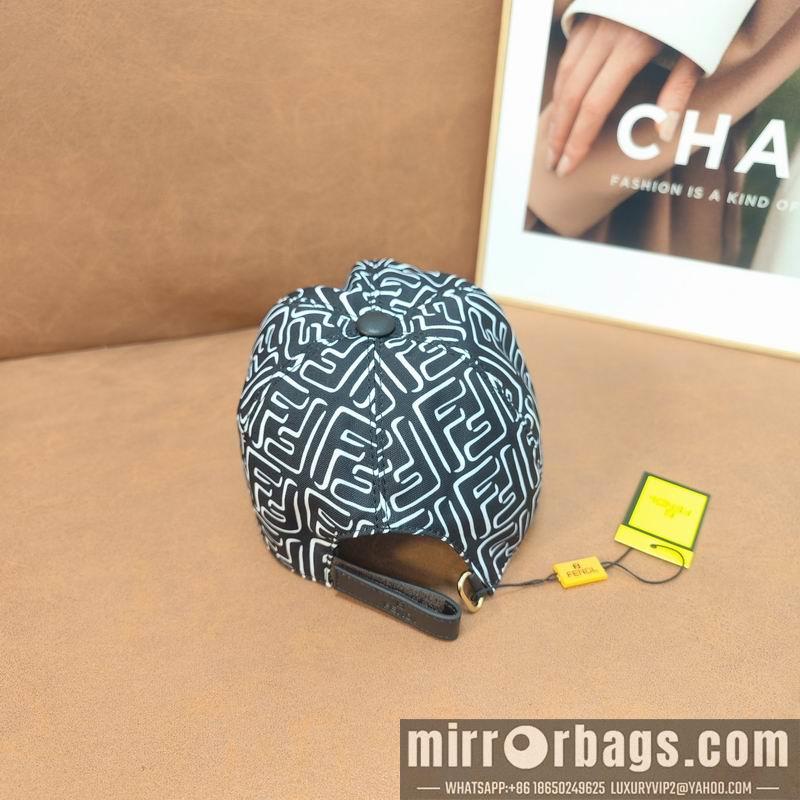 Fendi Hat dx43