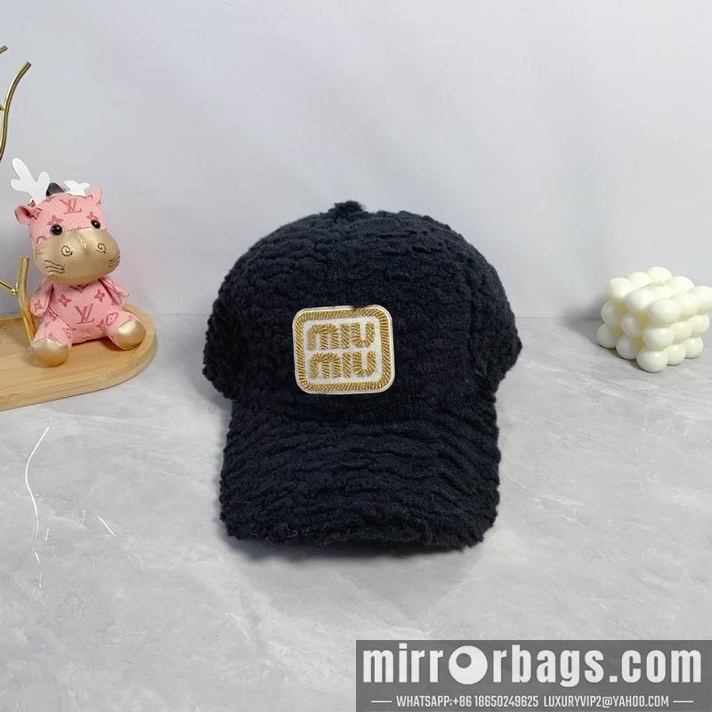 Miumiu Hat dx66