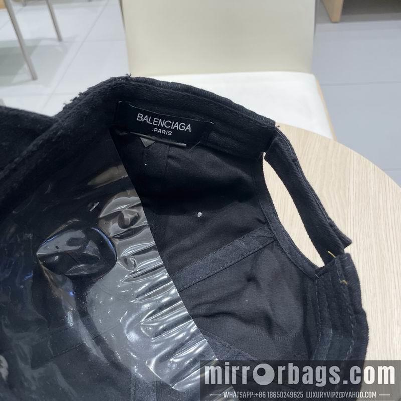 Balenciaga Hat 032001