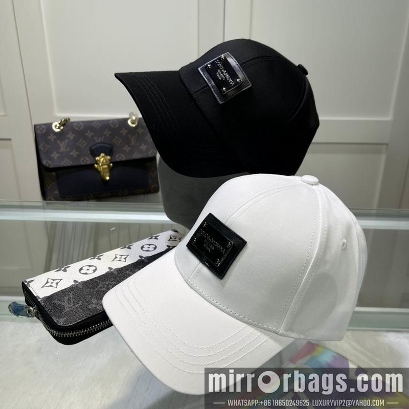 DG Hat dx01