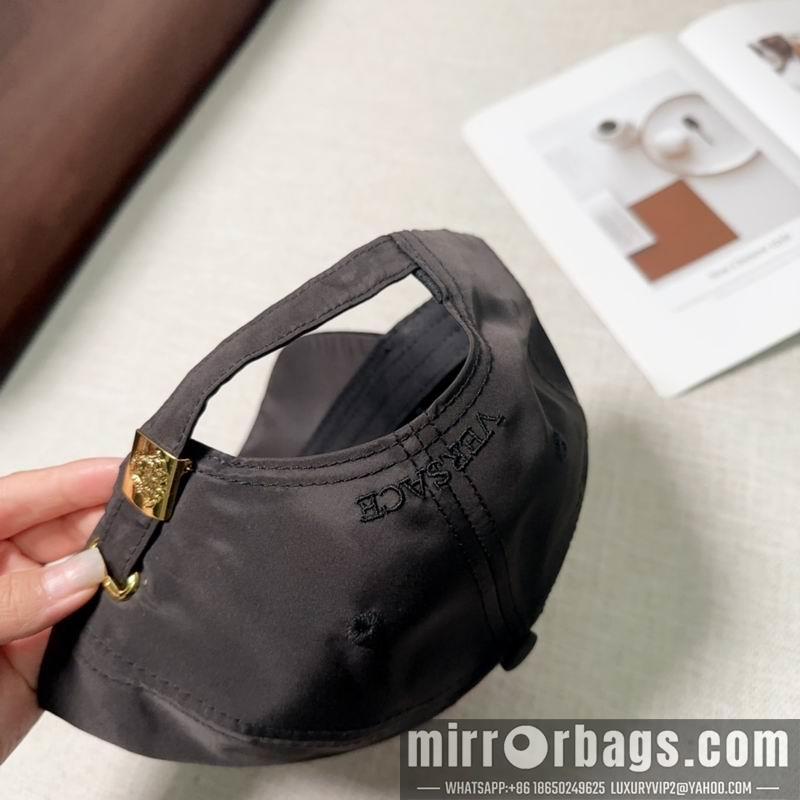 Versace Hat dx08