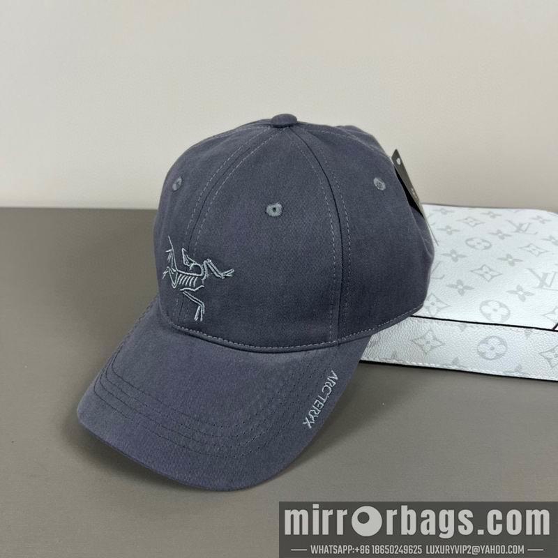Arcteryx Hat dx17