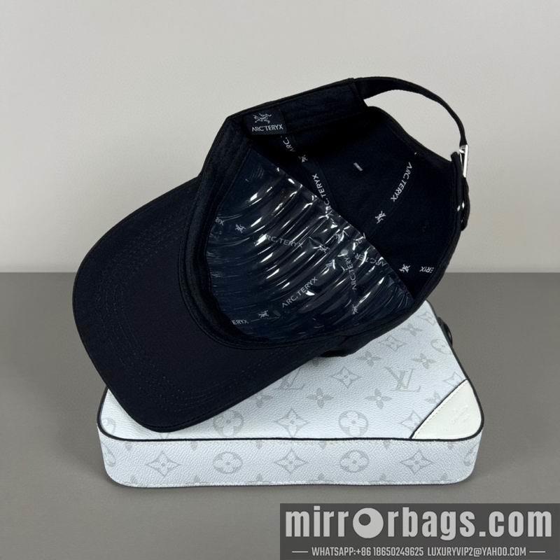 Arcteryx Hat dx17