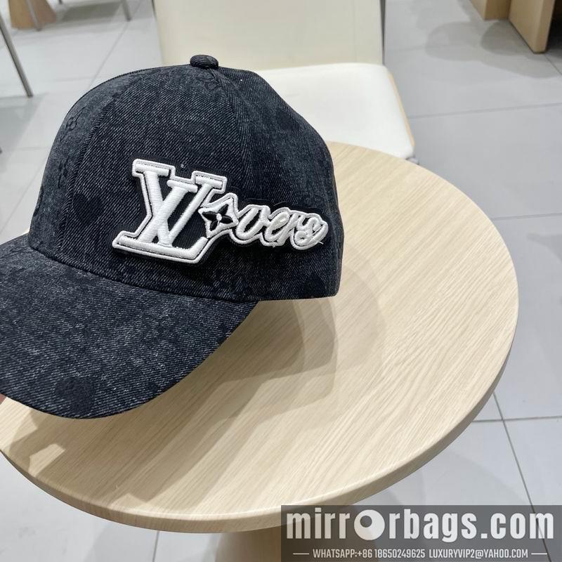 LV Hat 041404