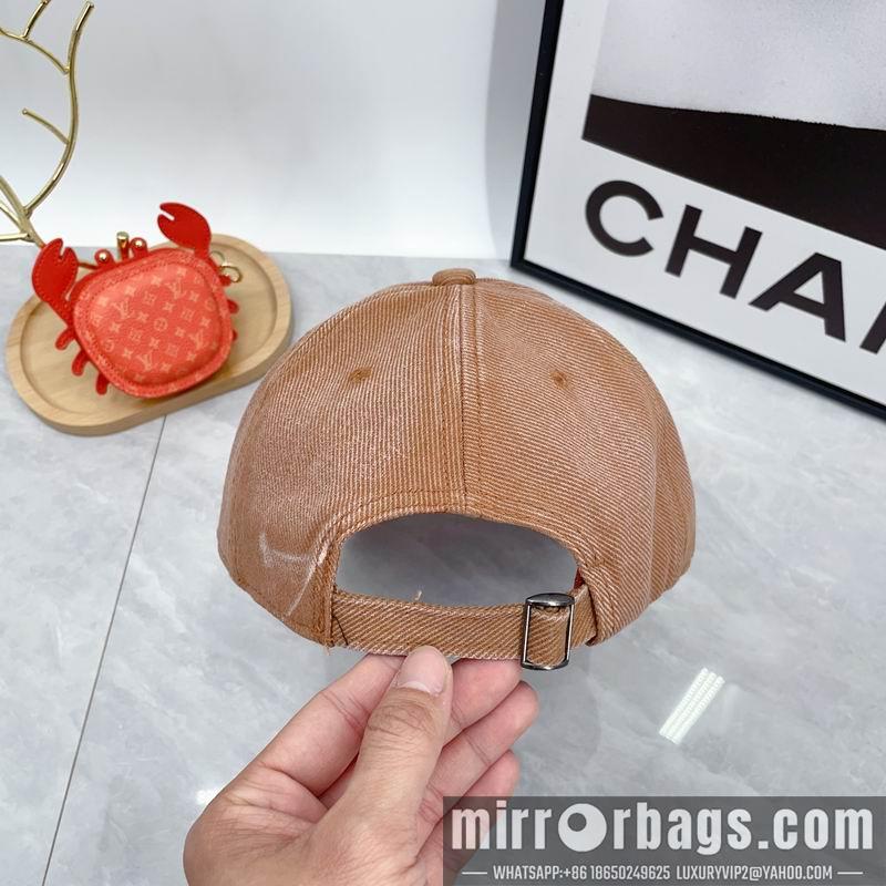Fendi Hat dx70