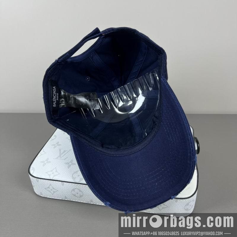 Balenciaga Hat dx07