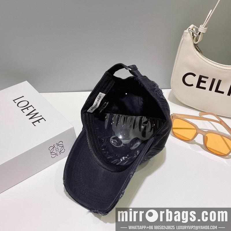 Balenciaga Hat dx26
