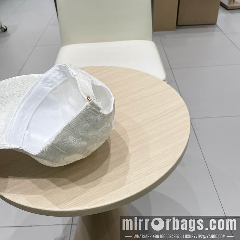 LV Hat 041402