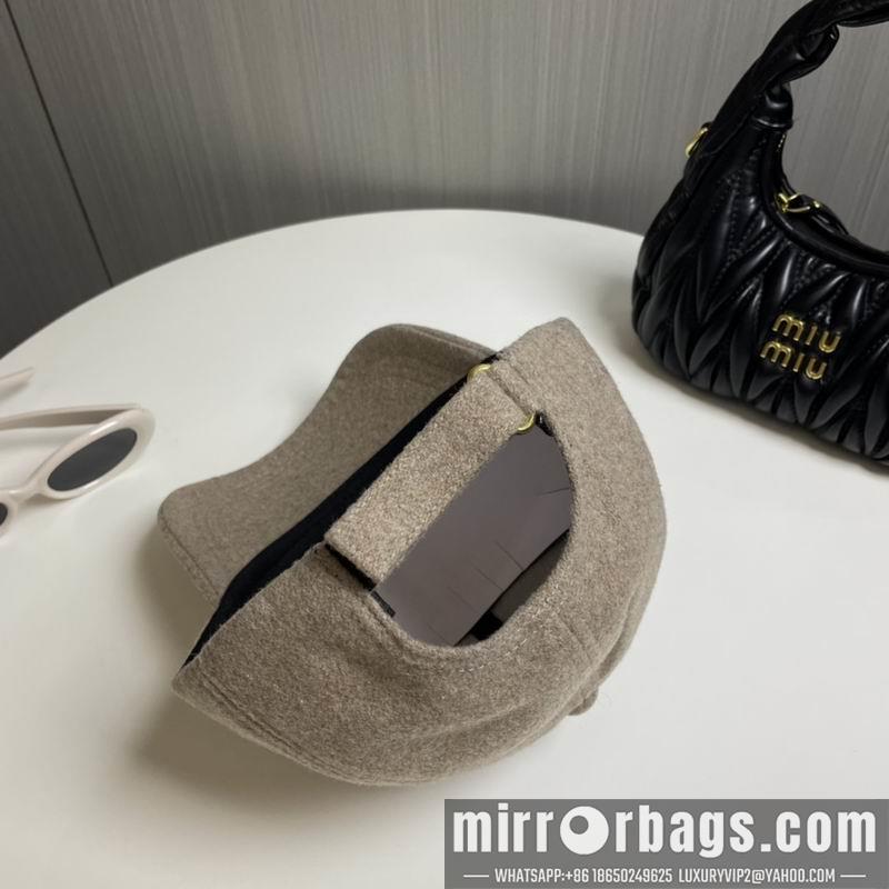 Balenciaga Hat dx113