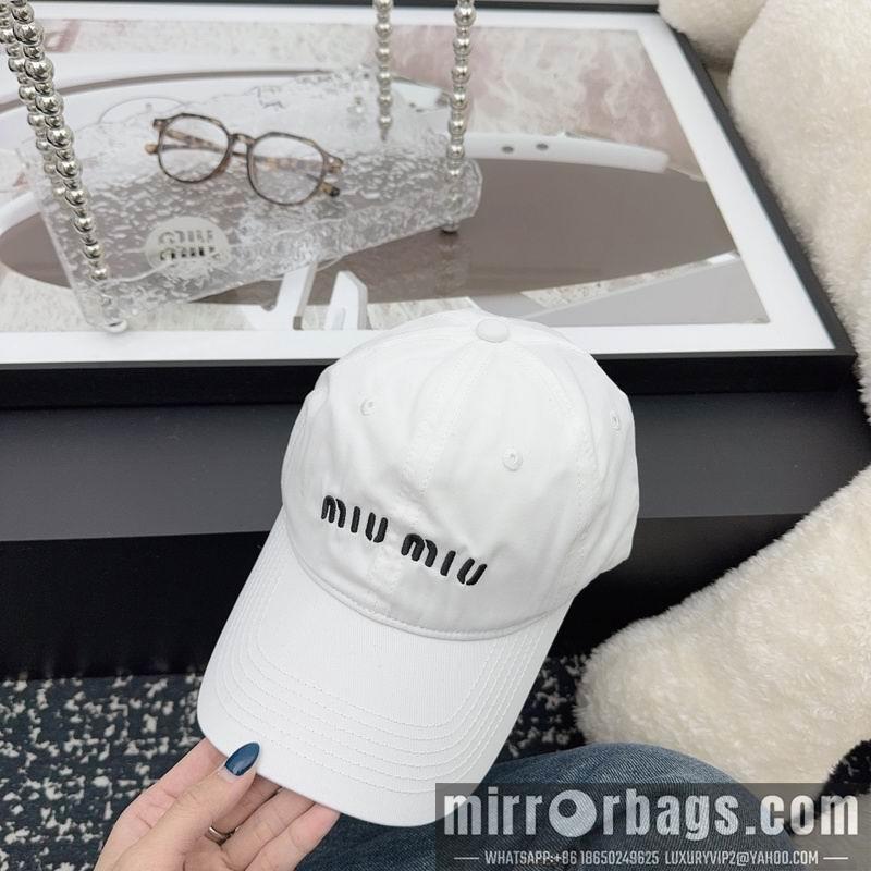 Miumiu Hat hm02