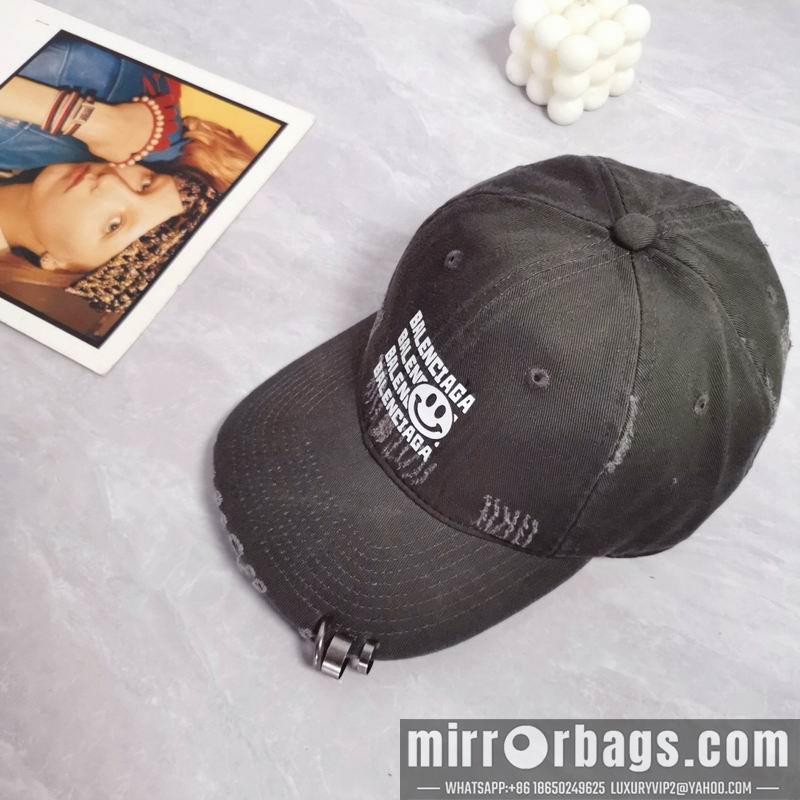 Balenciaga Hat dx18