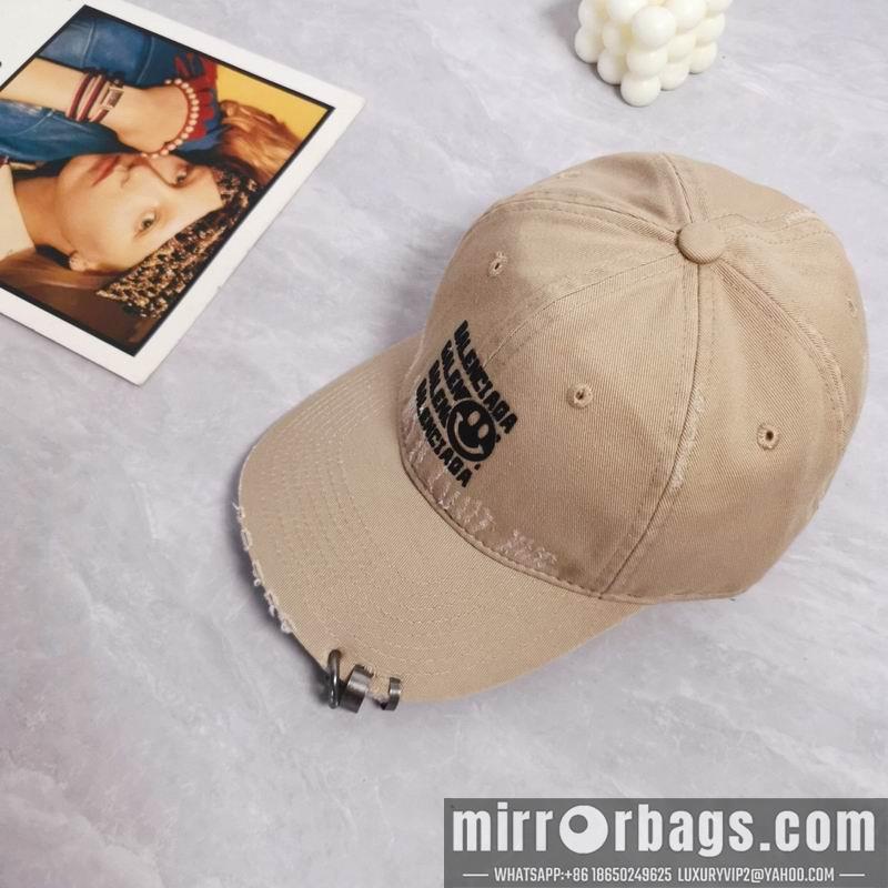 Balenciaga Hat dx18