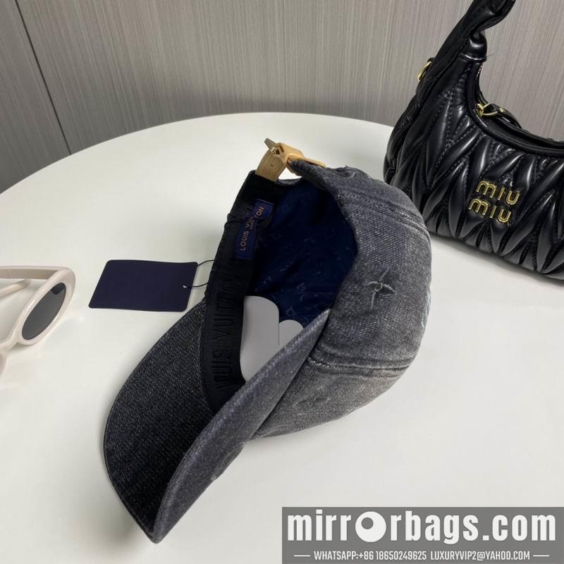 LV Hat dx122