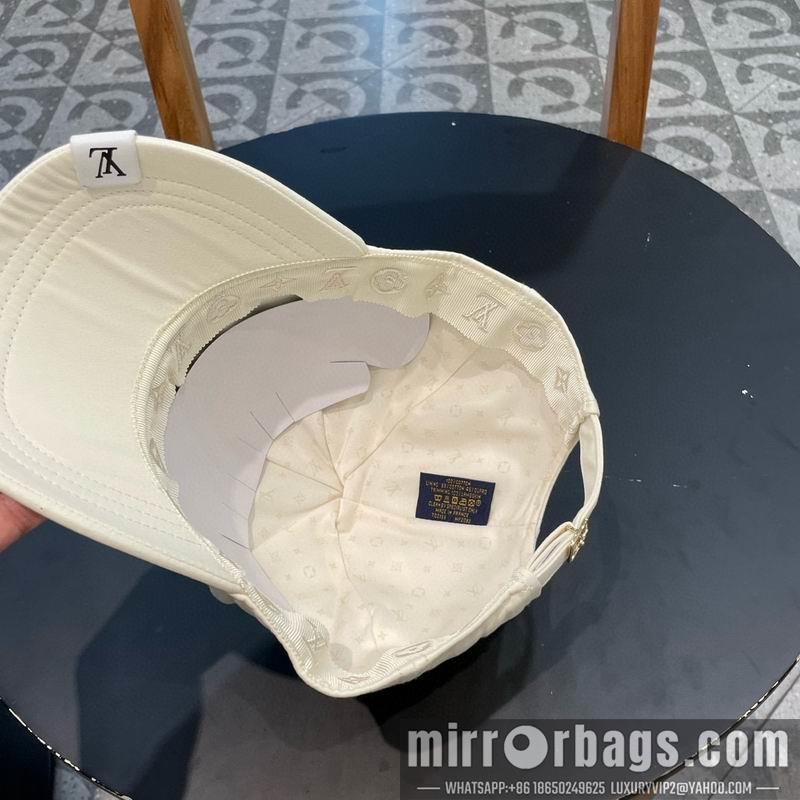 LV Hat 072303