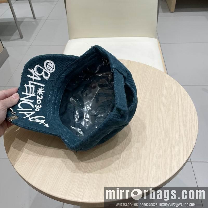 Balenciaga Hat 032001