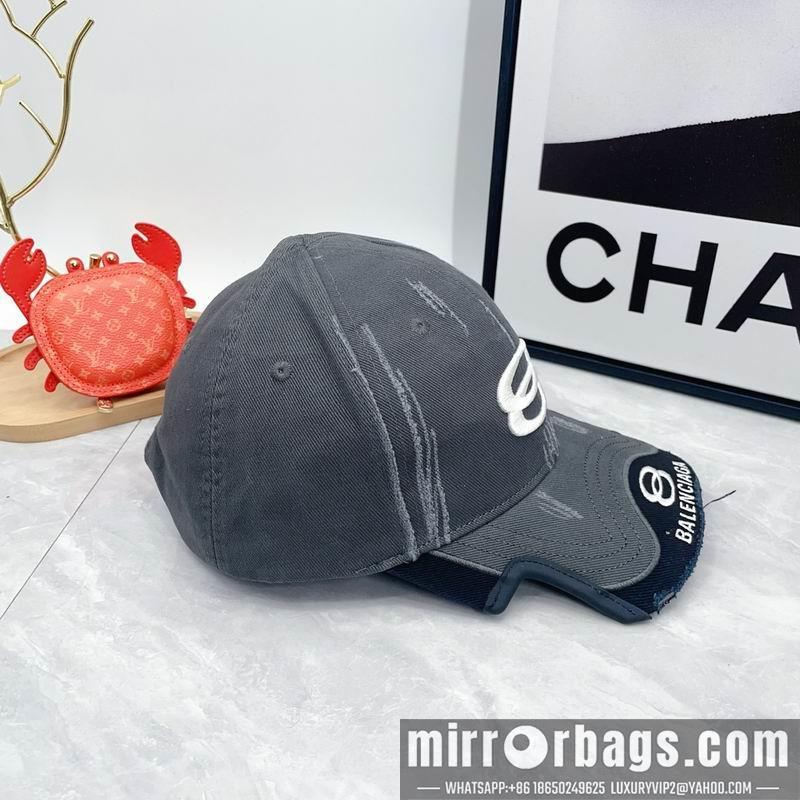Balenciaga Hat dx125