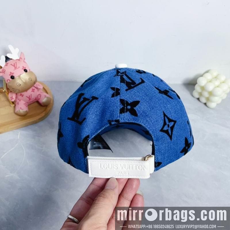 LV Hat dx32