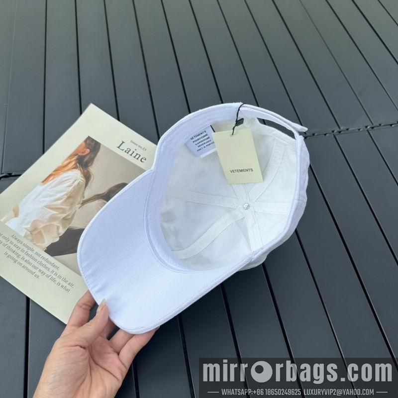 Vetements Hat 041838