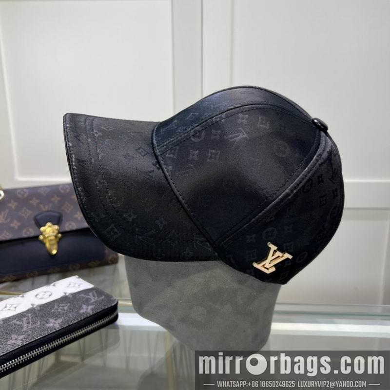 LV Hat dx111