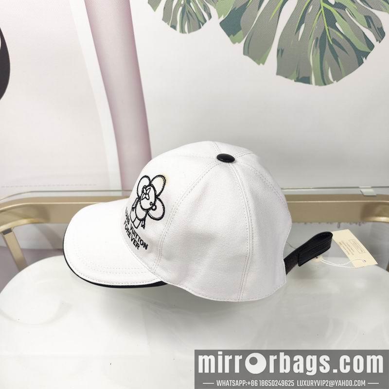 LV Hat dx131