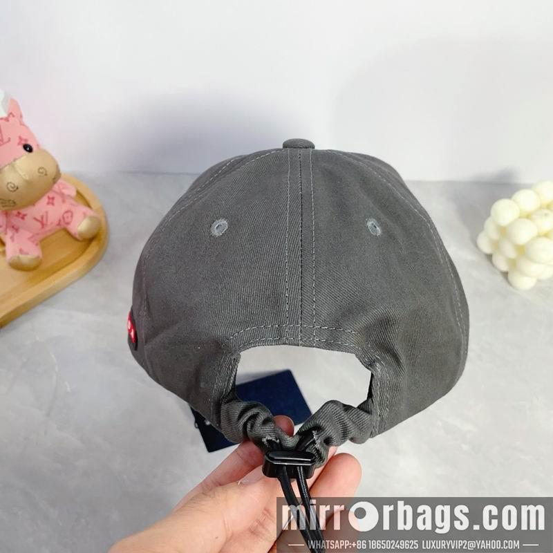 Prada Hat dx19