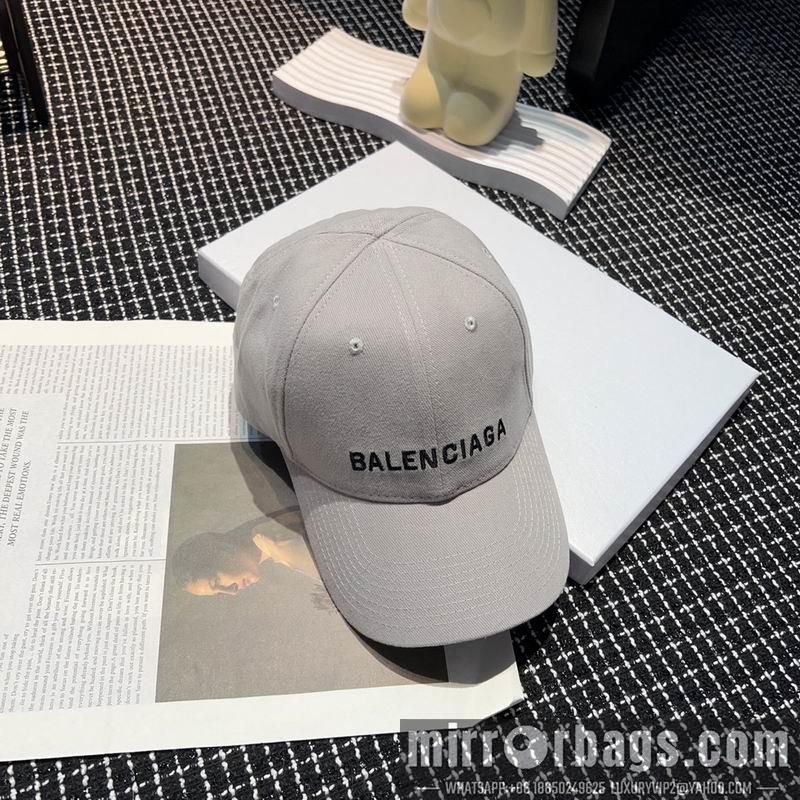 Balenciaga Hat dx11