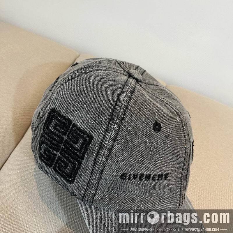 Givenchy Hat dx10